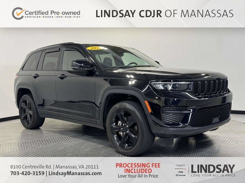 Used 2024 Jeep Grand Cherokee Altitude AWD/4WD image 1