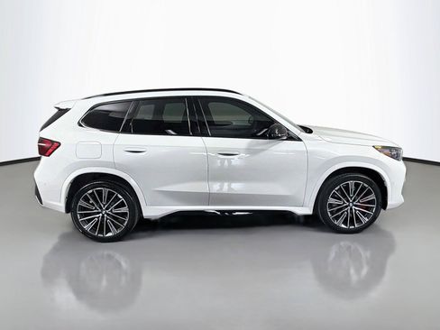 New 2026 BMW X1 xDrive28i w/ Technology Package AWD/4WD image 4