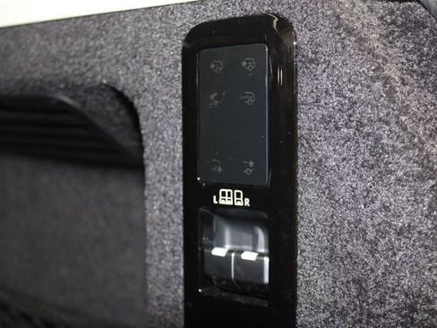 Used 2023 Land Rover Range Rover Autobiography image 52