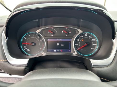 Used 2021 Chevrolet Traverse LT w/ LPO, Floor Liner Package image 15