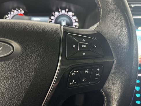 Used 2018 Ford Explorer Platinum AWD/4WD image 22