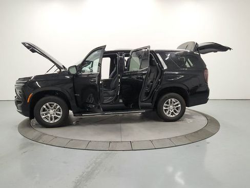 Used 2025 Chevrolet Tahoe LT AWD/4WD image 12