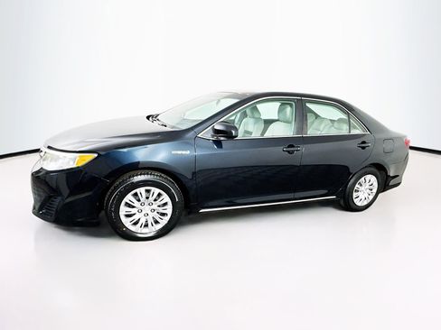 Used 2012 Toyota Camry LE image 4