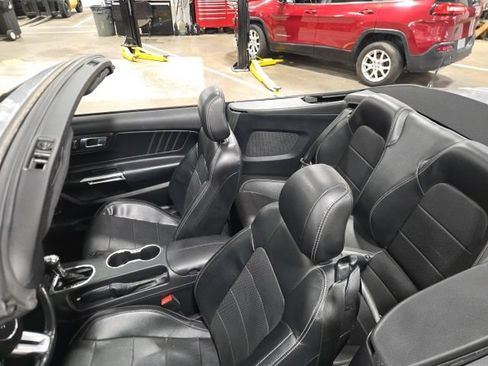 Used 2020 Ford Mustang Premium RWD image 11