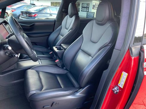 Used 2020 Tesla Model X Performance image 2