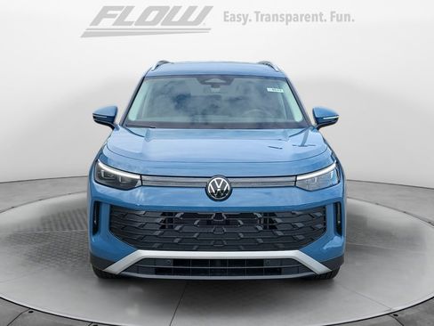 New 2026 Volkswagen Tiguan SE image 2
