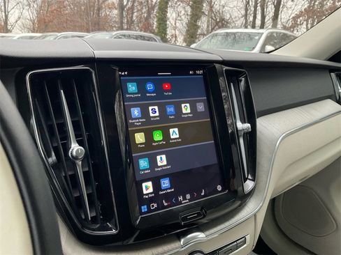 Certified 2023 Volvo XC60 B5 Plus image 20