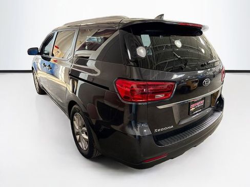 Used 2021 Kia Sedona EX image 8