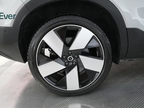 Used 2023 Volvo C40 P8 Recharge Ultimate AWD/4WD image 9