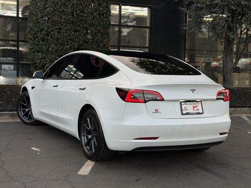 Used 2022 Tesla Model 3 Standard Range image 18