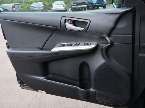 Used 2013 Toyota Camry SE w/ Convenience Pkg FWD image 27