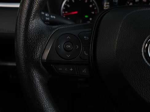 Used 2022 Toyota RAV4 XLE image 11