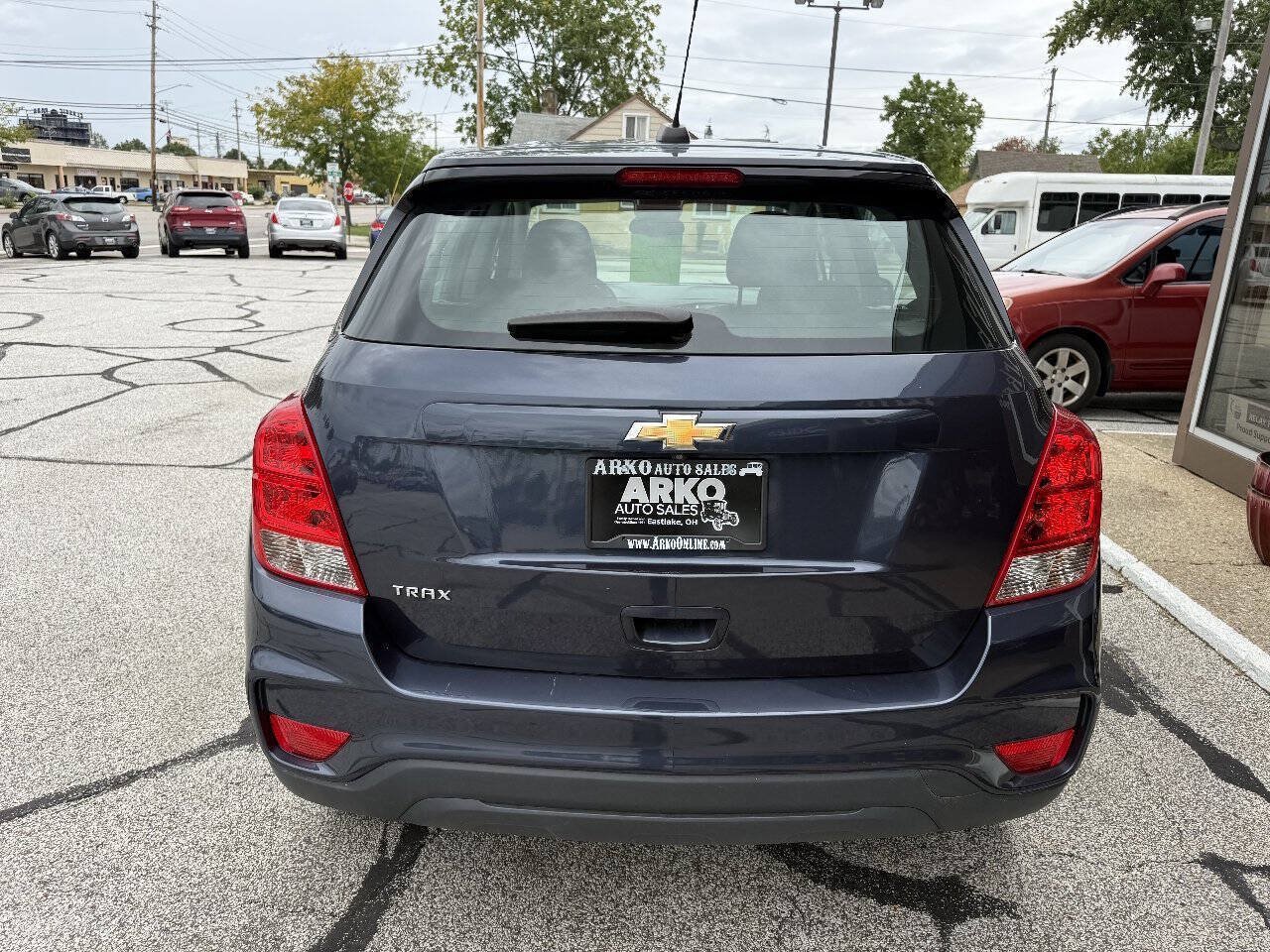 Used 2018 Chevrolet Trax LS FWD image 8
