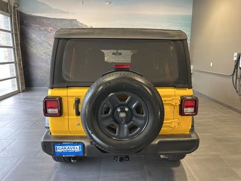 Used 2019 Jeep Wrangler Unlimited Sport image 5
