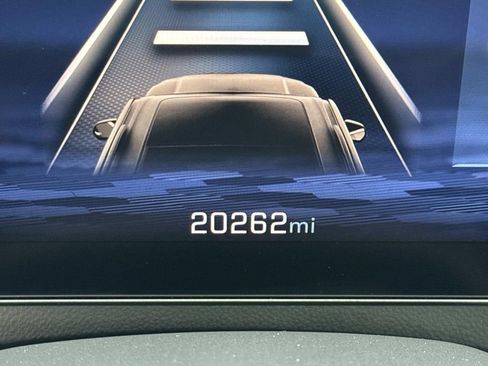 Certified 2025 Chevrolet Traverse LT image 28