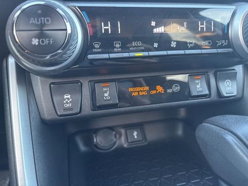 Used 2021 Toyota RAV4 XLE image 31