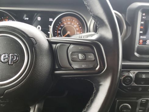 Used 2021 Jeep Gladiator Sport image 37