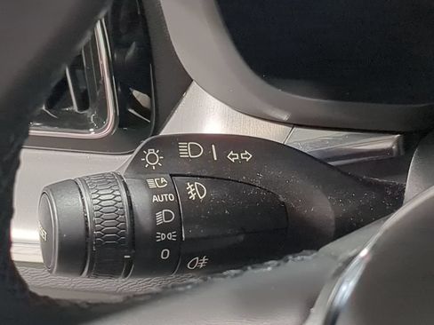 Used 2024 Volvo XC60 B5 Core AWD/4WD image 30
