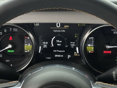 Used 2023 Jeep Wrangler Unlimited Sahara AWD/4WD image 17