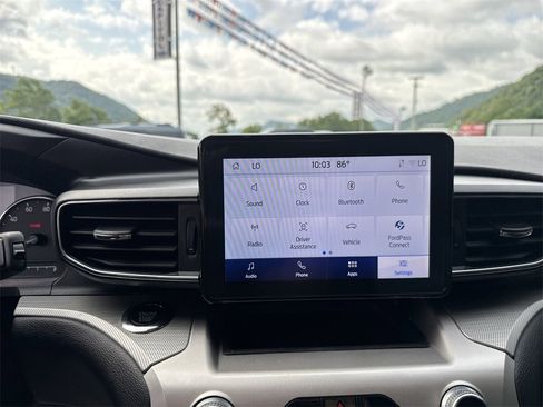 Used 2022 Ford Explorer XLT w/ Equipment Group 202A image 22