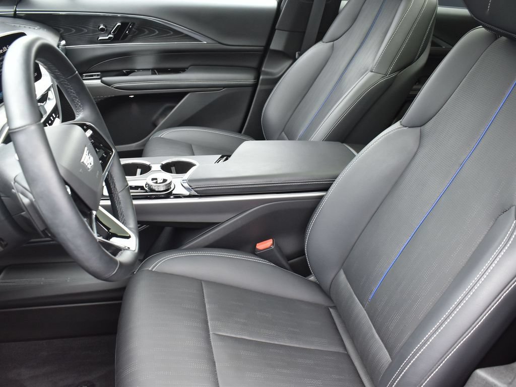 Certified 2024 Cadillac Lyriq Sport AWD/4WD image 12