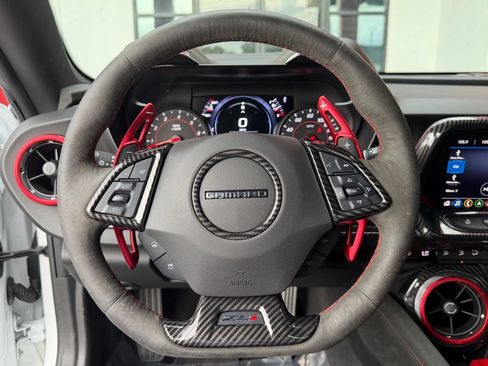 Used 2019 Chevrolet Camaro ZL1 RWD image 14