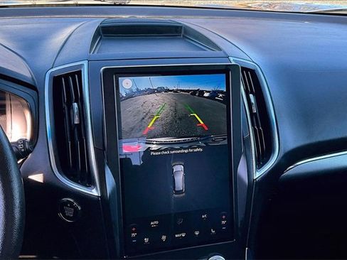 Used 2024 Ford Edge Titanium image 17