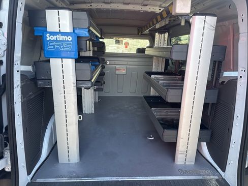 Used 2023 Ford Transit Connect XL image 11