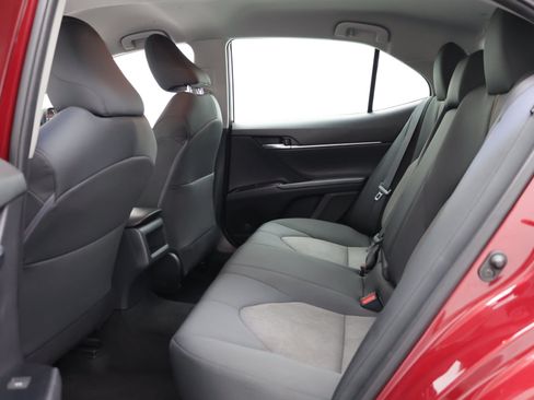 Used 2020 Toyota Camry LE FWD image 29