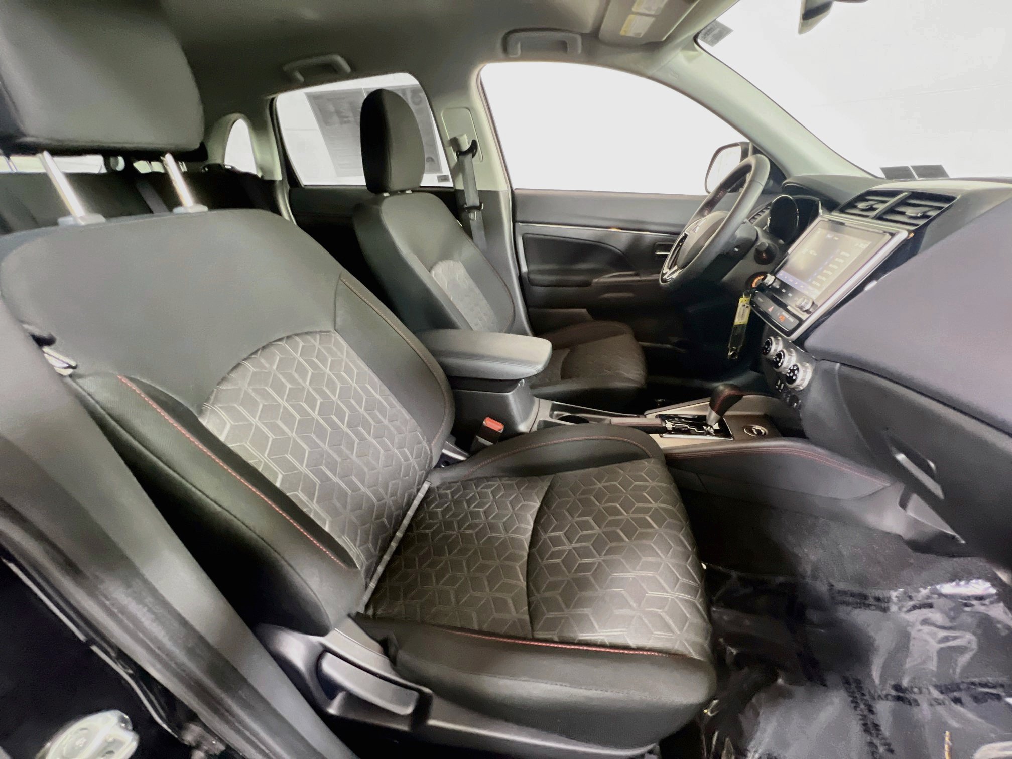 Used 2024 Mitsubishi Outlander Sport ES AWD/4WD image 25