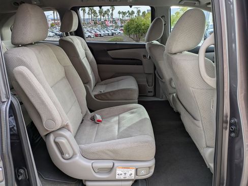 Used 2015 Honda Odyssey EX image 19