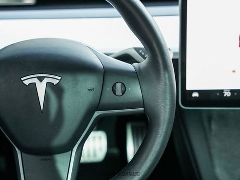 Used 2022 Tesla Model 3 Performance AWD/4WD image 19