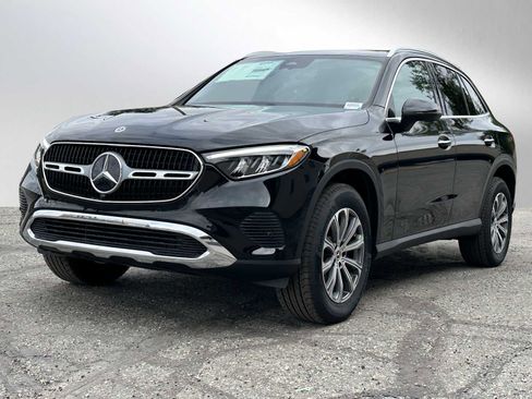 Used 2025 Mercedes-Benz GLC 300 4MATIC image 8
