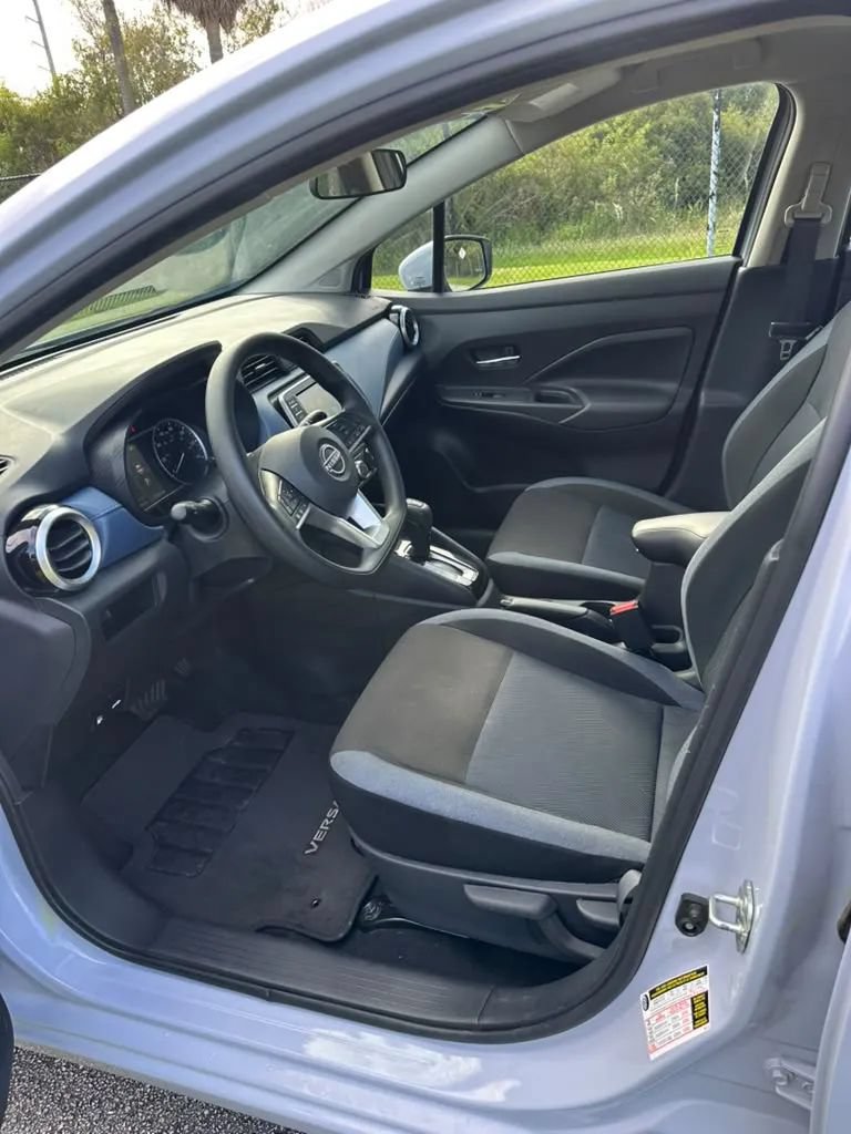 Used 2025 Nissan Versa SV w/ Trunk Package FWD image 7