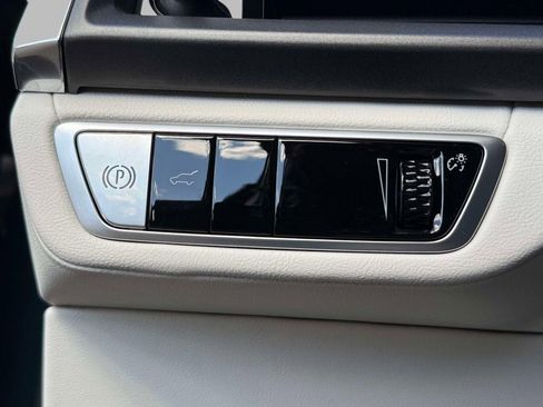 New 2026 Cadillac Vistiq Luxury AWD/4WD image 20