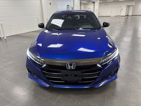 Used 2022 Honda Accord Sport image 2