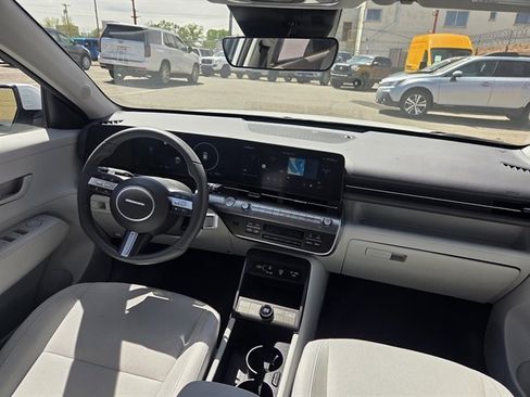 Used 2024 Hyundai Kona SEL image 5