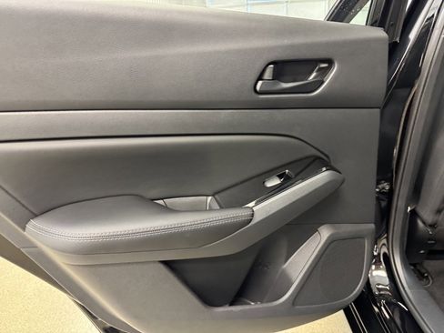 Used 2023 Nissan Altima 2.5 SV image 14