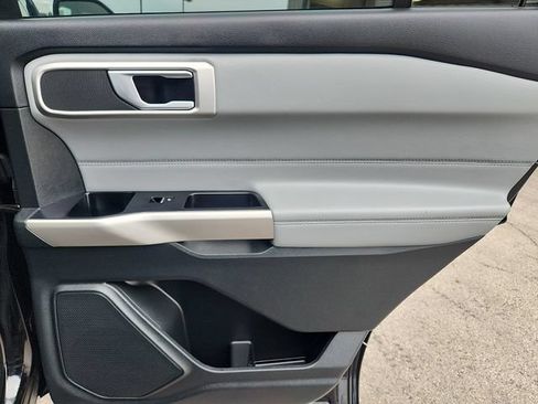 Certified 2023 Ford Explorer XLT w/ Equipment Group 202A AWD/4WD image 33