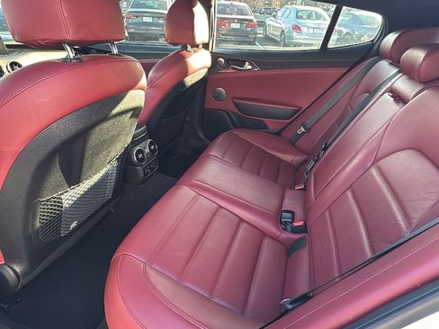 Used 2021 Kia Stinger GT2 image 14