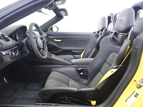 Certified 2025 Porsche 718 Boxster Spyder RS RWD image 29