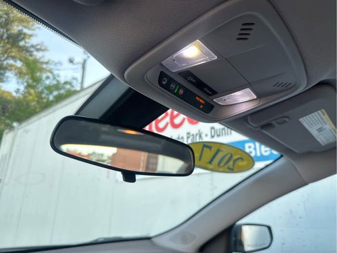 Used 2017 Chevrolet Malibu L FWD image 26