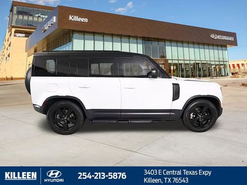 Used 2025 Land Rover Defender 110 S image 8