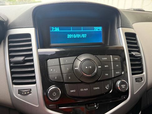 Used 2013 Chevrolet Cruze LT FWD image 17