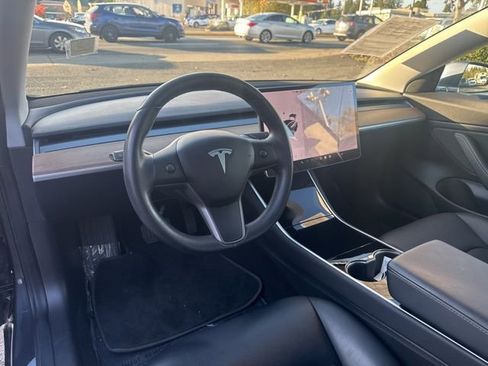 Used 2018 Tesla Model 3 Long Range image 15