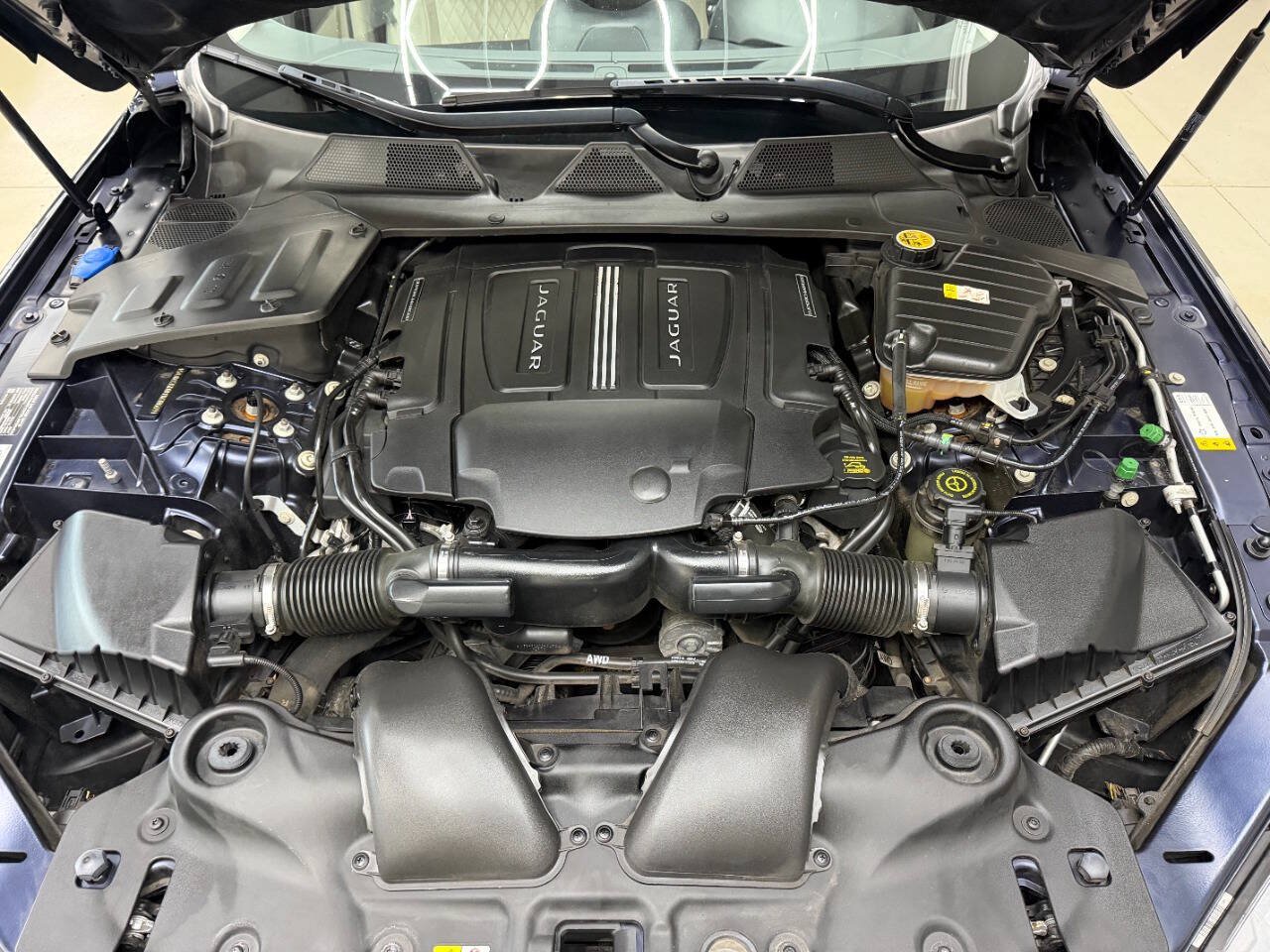 Used 2019 Jaguar XJ L Portfolio AWD/4WD image 7