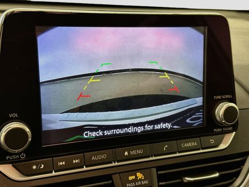 Used 2023 Nissan Altima 2.5 SR FWD image 22