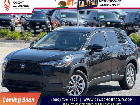 Used 2022 Toyota Corolla Cross LE FWD image 1