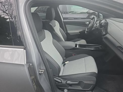 Used 2023 Volkswagen ID.4 Pro AWD/4WD image 7