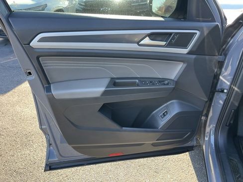 Used 2023 Volkswagen Atlas Cross Sport SEL R-Line image 16
